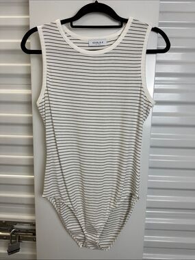Gilli White & Black Striped Sleeveless Bodysuit
